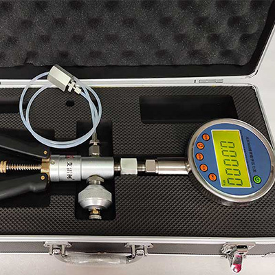 精密数字压力表