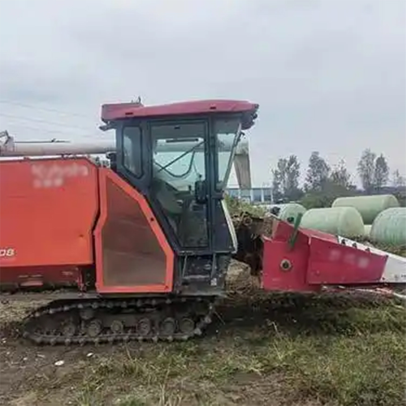 履带式收割机