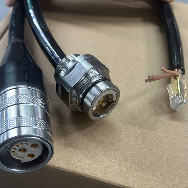 射频信号水密连接器