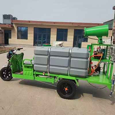 除尘雾炮机