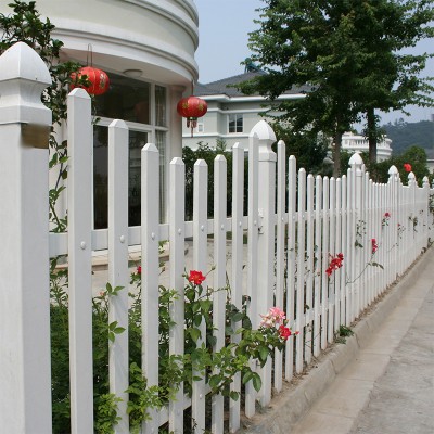 庭院围栏、白色护栏
