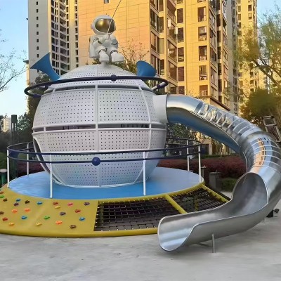 户外滑梯