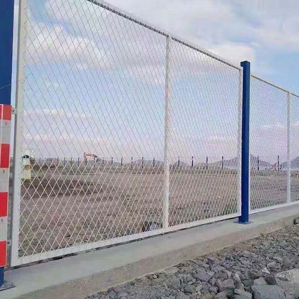 高速公路护栏网、光伏护栏网