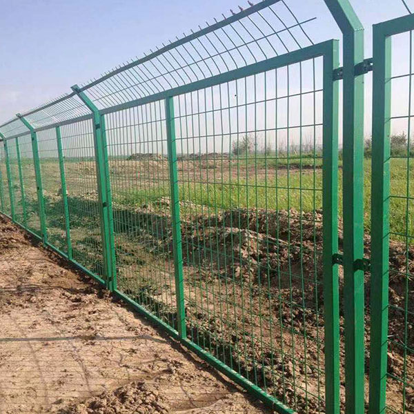 高速公路护栏网、光伏护栏网